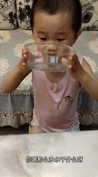 小娃娃惊讶表情包，火遍全网的表情包萌娃