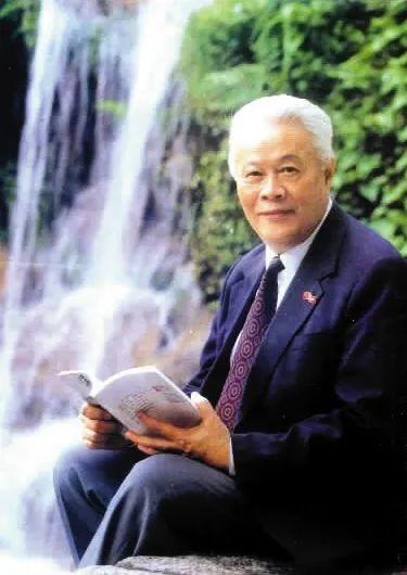 知名宪法学者，法学院里的“国家级教学名师”