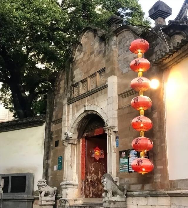 昆明十大必吃本地餐厅24小时营业，昆明这10家餐厅竟然是名人故居