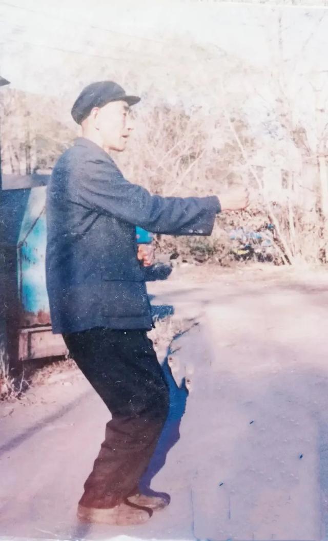 宋氏心意拳套路實戰圖解,比泰拳肘擊法更厲害的傳統武術技法 宋氏心意拳套路實戰圖解,比泰拳肘擊法更厲害的傳統武術技法