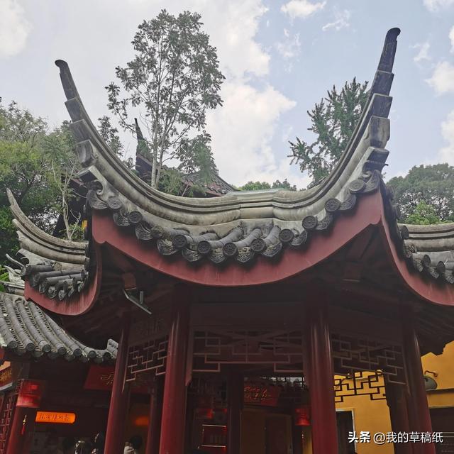 鸡鸣寺在哪个城市，古鸡鸣寺地点（天太热，南京鸡鸣寺的樱花开了）