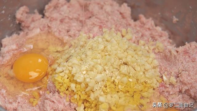 怎样炸肉丸子好吃，肉丸子怎样炸外酥里嫩