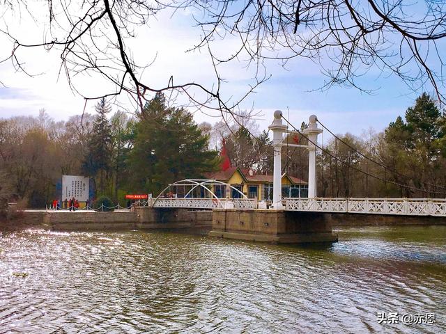 世界上最高的吊桥，据说世界上现存两座百年吊桥