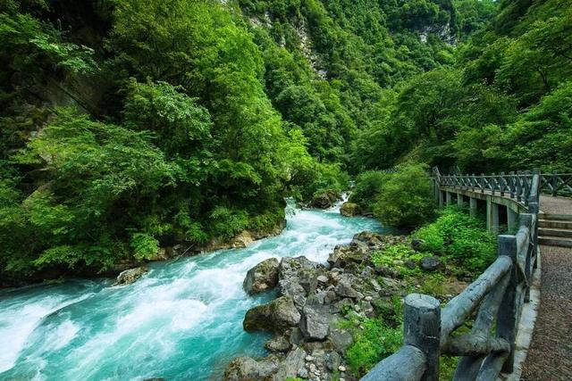 雅安爬山推荐，耍水、徒步、爬山、云海任你选