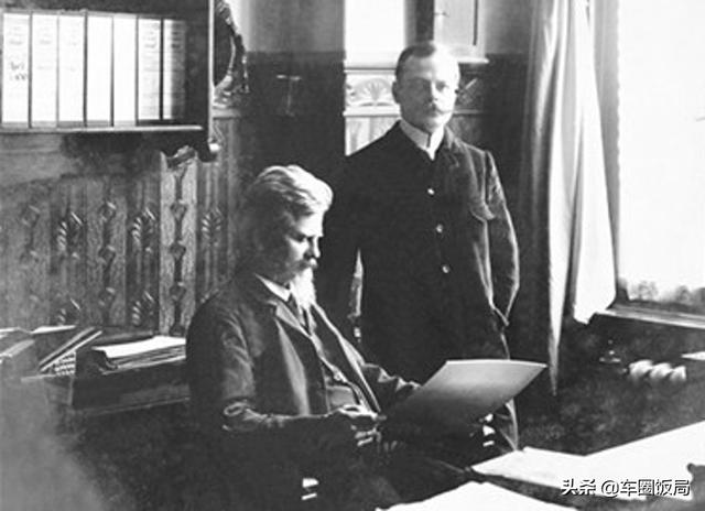 梅赛德斯奔驰和戴姆勒，戴姆勒更名梅赛德斯-奔驰