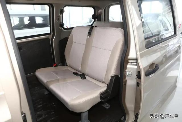 五菱宏光V搭载1.2L，五菱宏光v新款2022款最高配