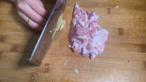 不放肉的藕丸子的正宗做法，莲藕丸子不放肉怎么做（这蔬菜5元3斤）