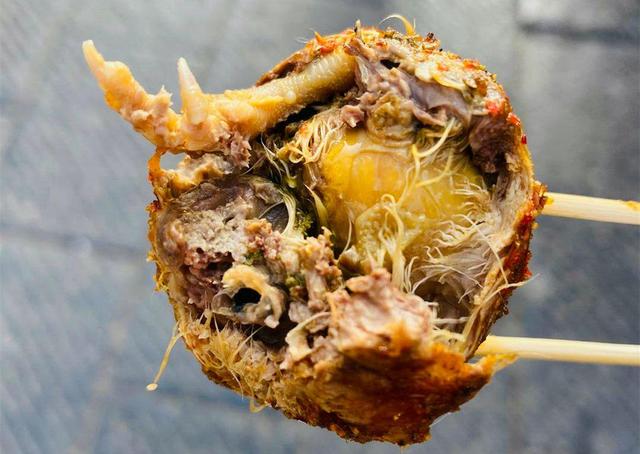 云南臭豆腐怎么烤，外国人下不去嘴