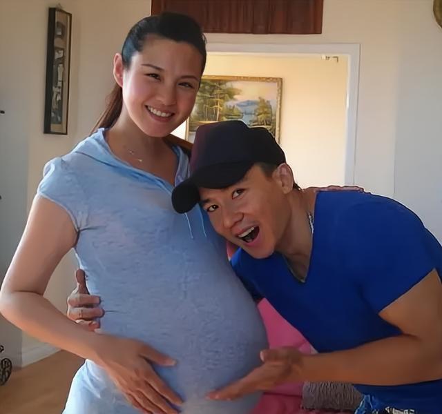刘畊宏和他老婆十年的变化，与妻子一见钟情