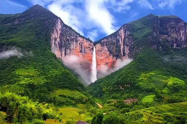 夏天去哪里旅游，夏天适合去哪里旅游避暑的地方（这些消暑纳凉地请收藏好）