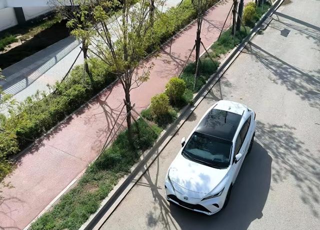 广汽丰田suv最新款chr，2023款广汽丰田C-HR正式上市