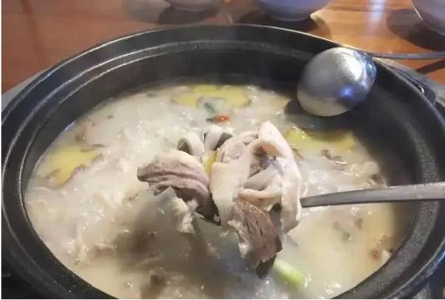 云南十大特色美食小吃，云南特色美食：你都尝过哪些