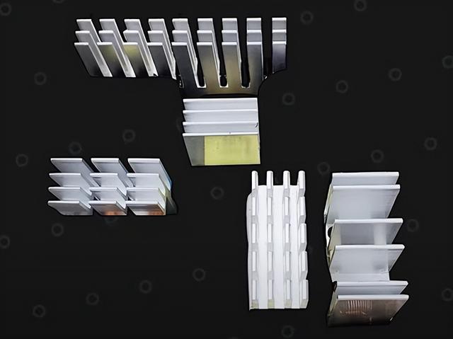 电源金牌和没牌有什么区别，金牌电源一定比铜牌电源好