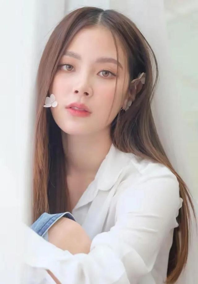 平采娜小水是一个人吗，泰国女星—初恋这件小事的女主角小水