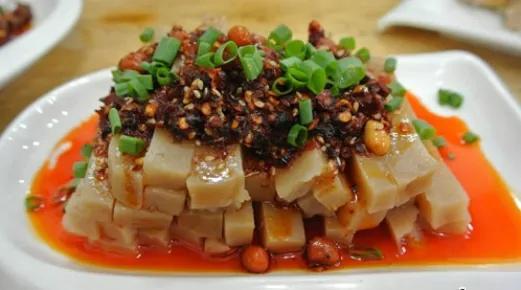 贵州黔东南的特色美食，贵州九个市的特色美食之黔东南苗族侗族自治州