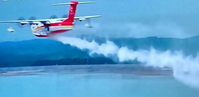 森林灭火飞机型号，美国森林火灾扑救中常见的灭火飞机类型与功能