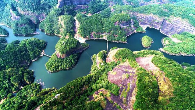 江西省各个地方旅游景点，热门景点和小众秘境一网打尽