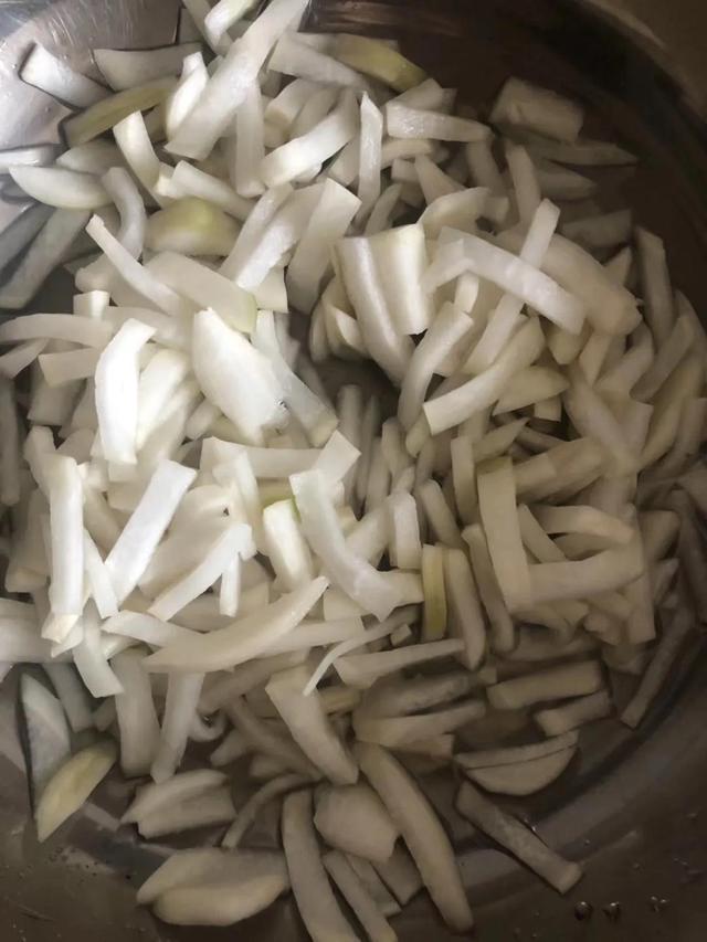 简单自制萝卜干，萝卜干这样腌制只需简单几步