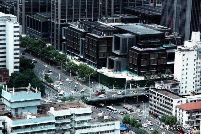 武万登场在即2022商业变局开启，记者提前探营武商梦时代