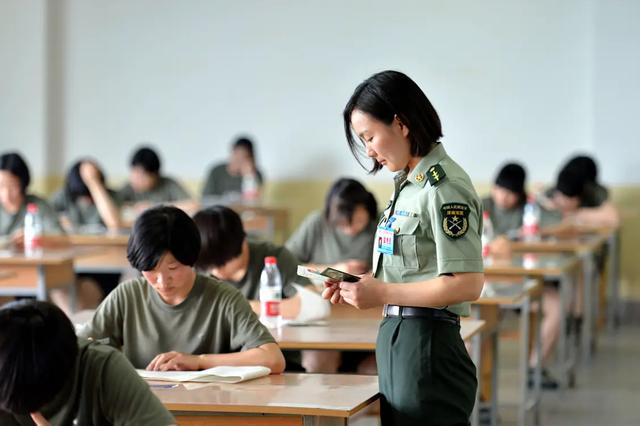 最吃香的十种铁饭碗，教师又成了新的“老九”