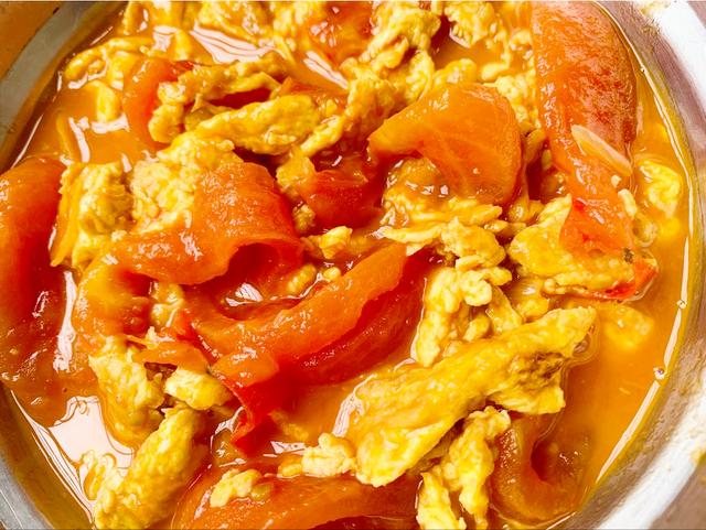 年夜饭菜谱大全20道，年夜饭必备的二十道菜简单好吃（年夜饭会做这20道菜）