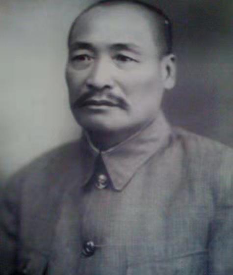 抗日时期他一枪不放被处决，他是镇上首富率全家57人参加抗日