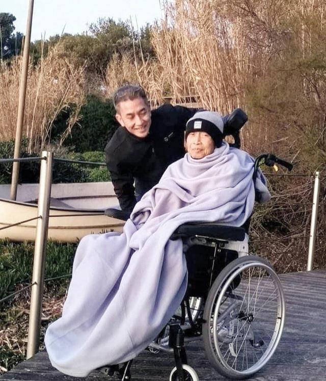 威廉王子年轻时候的样子，柬埔寨王子比威廉王子还帅