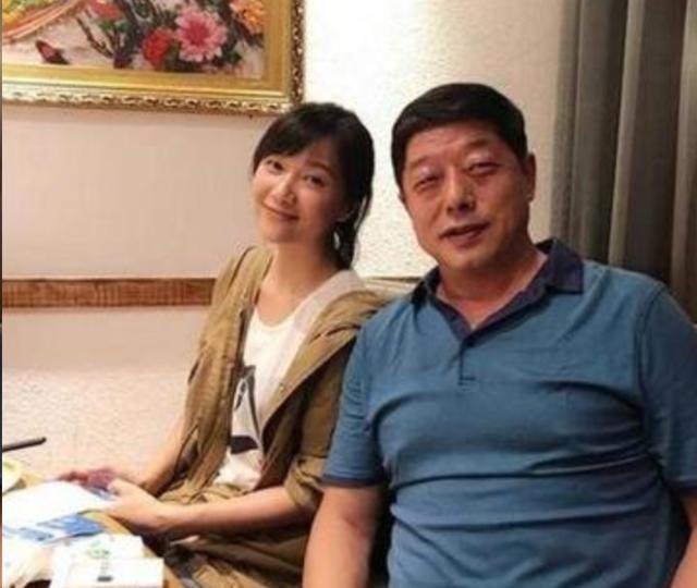 徐静蕾结婚了吗，徐静蕾不婚主义（给王朔买房让他软饭硬吃）