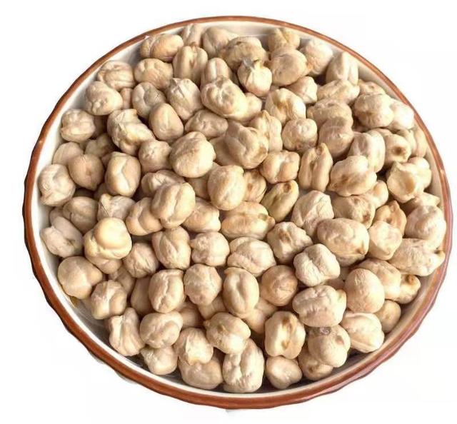 七坊街最好吃的馕，喀什的宝藏路边摊羊肚