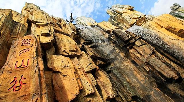 上海欢乐谷在哪，上海有哪些欢乐谷（游玩推荐之上海欢乐谷）