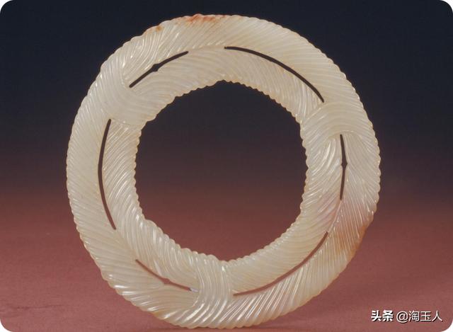 教你如何鉴别玉手镯，关于玉手镯的一切