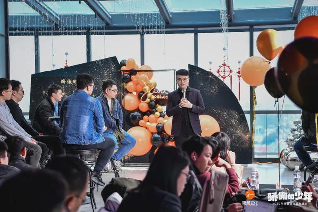 果酱c位出道，年，让我们像喝甜品一样吃蛋糕
