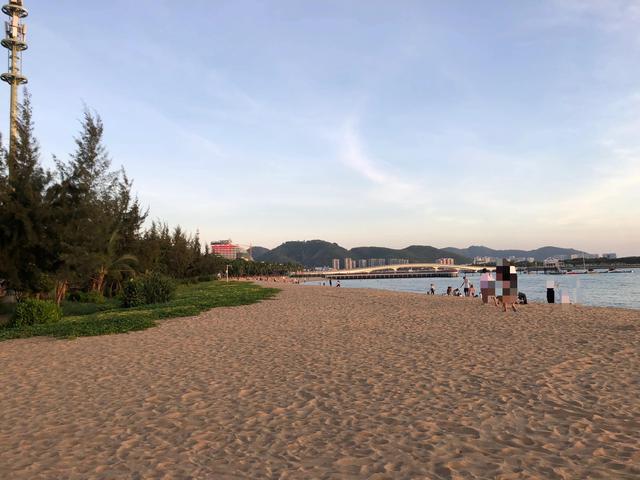 三亚最好的海滩在哪里，海南三亚四大海滩