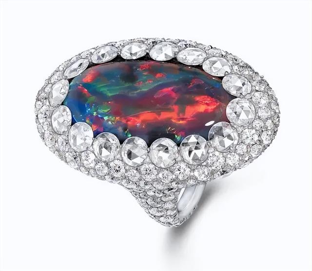 自然界中的黑色宝石，各种漂亮宝石和能量宝石