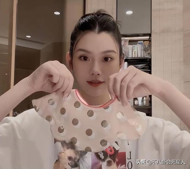 李嘉欣和儿子最近照，李嘉欣儿子或继承4百亿