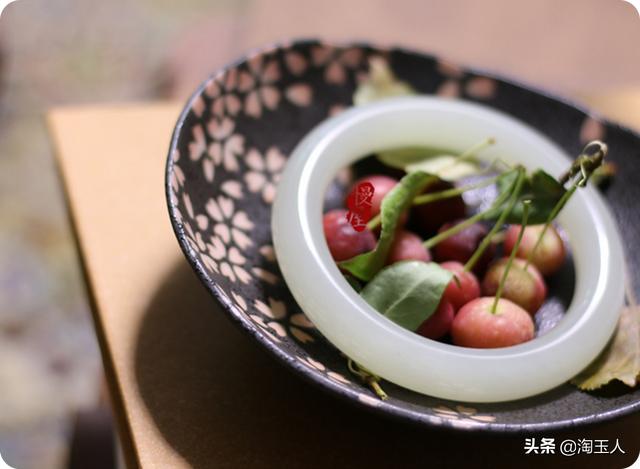 教你如何鉴别玉手镯，关于玉手镯的一切