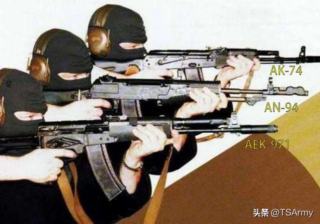 aek972突击步枪，连发开火几乎无后坐力的AEK971突击步枪