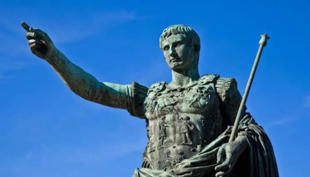 亚历山大大帝游戏，亚历山大大帝经典战例（《万国觉醒》亚历山大大帝装备搭配攻略）