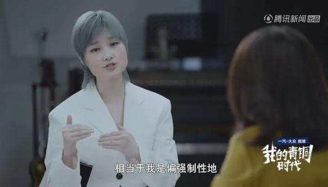 李宇春为什么坐轮椅受伤，38岁李宇春身患重病