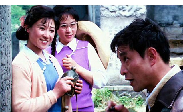 72岁的王馥荔如今过得怎样，老戏骨王馥荔被老公宠成少女