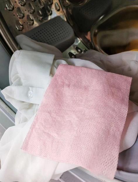 洗衣服弄脏了怎么洗，只需最简单的材料清洗