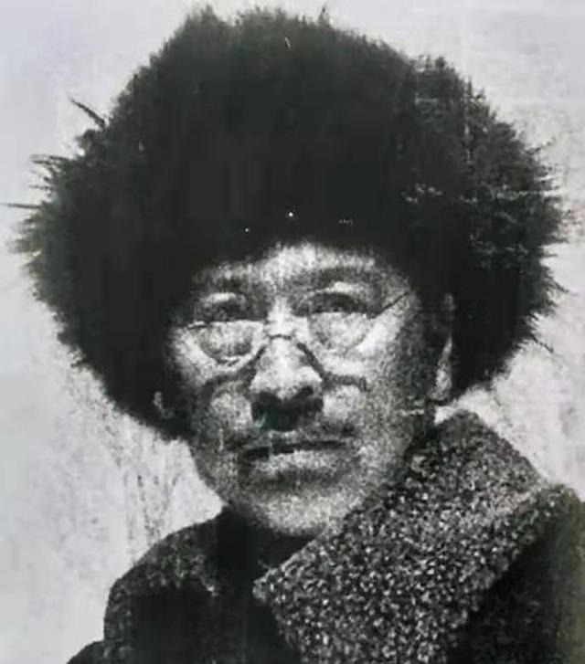 抗日时期他一枪不放被处决，他是镇上首富率全家57人参加抗日