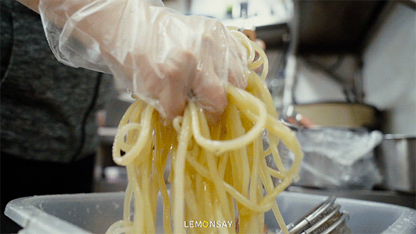 上货必吃独特味道酸辣粉，这碗东门酸辣粉