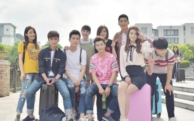 潘粤明年轻时的民国戏，十年前董洁王大治的瓜