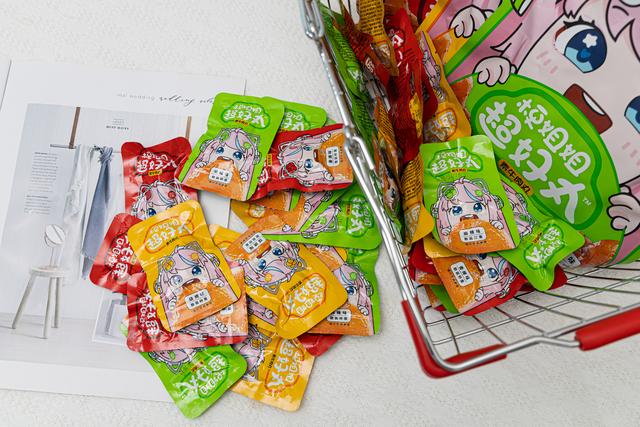 好吃耐吃还便宜的辣零食，网上超火的低热量馋嘴零食