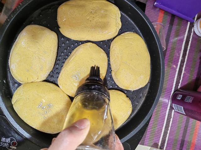 贴饼子怎么和面，贴饼子最简单做法
