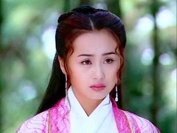 殷桃面相复原图，8位拥有美人痣的女星