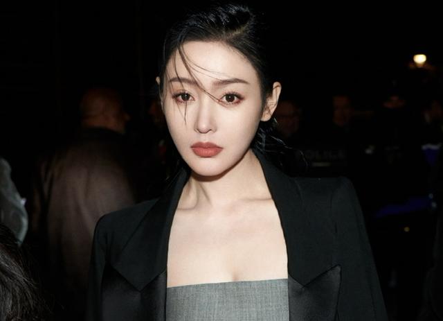 肥胖女图像(肥胖女生的图片大全)