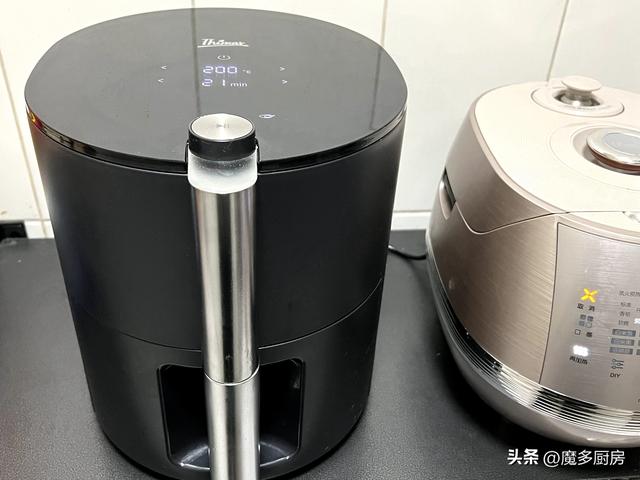 盐焗鸡腿的做法，家庭版盐焗鸡腿的做法（软烂脱骨的盐焗鸡腿来啦）