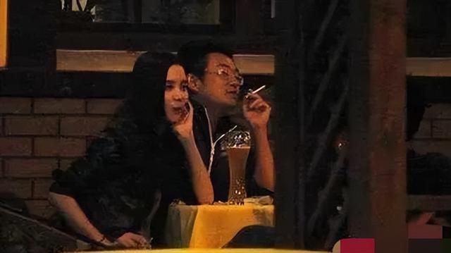情路不再遮遮掩掩，小宋佳几段恋情（和郝蕾同居3年的邓超为何转身就娶了孙俪）